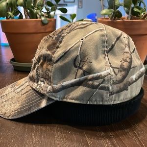 UCF Realtree real tree hunting camp college Knights large fitted